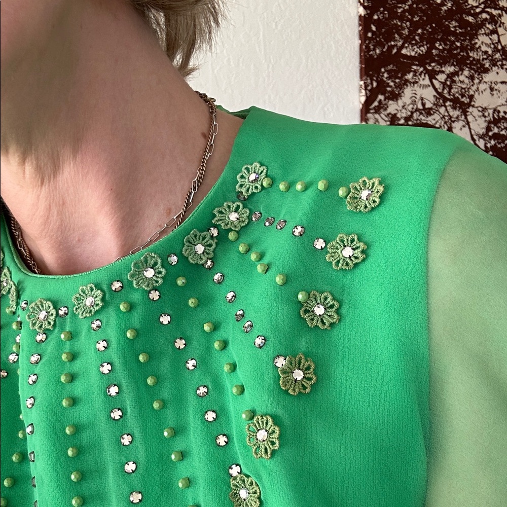 Vintage Green Cape Dress with Embellished Neckline - Picture 7 of 7